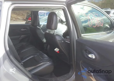 2021 Jeep Cherokee Latitude Plus 4X4 из США, поврежденный, VIN 1C4PJMLB5MD105857